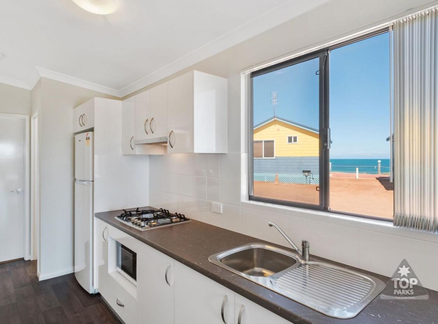 Dongara Tourist Park 4*